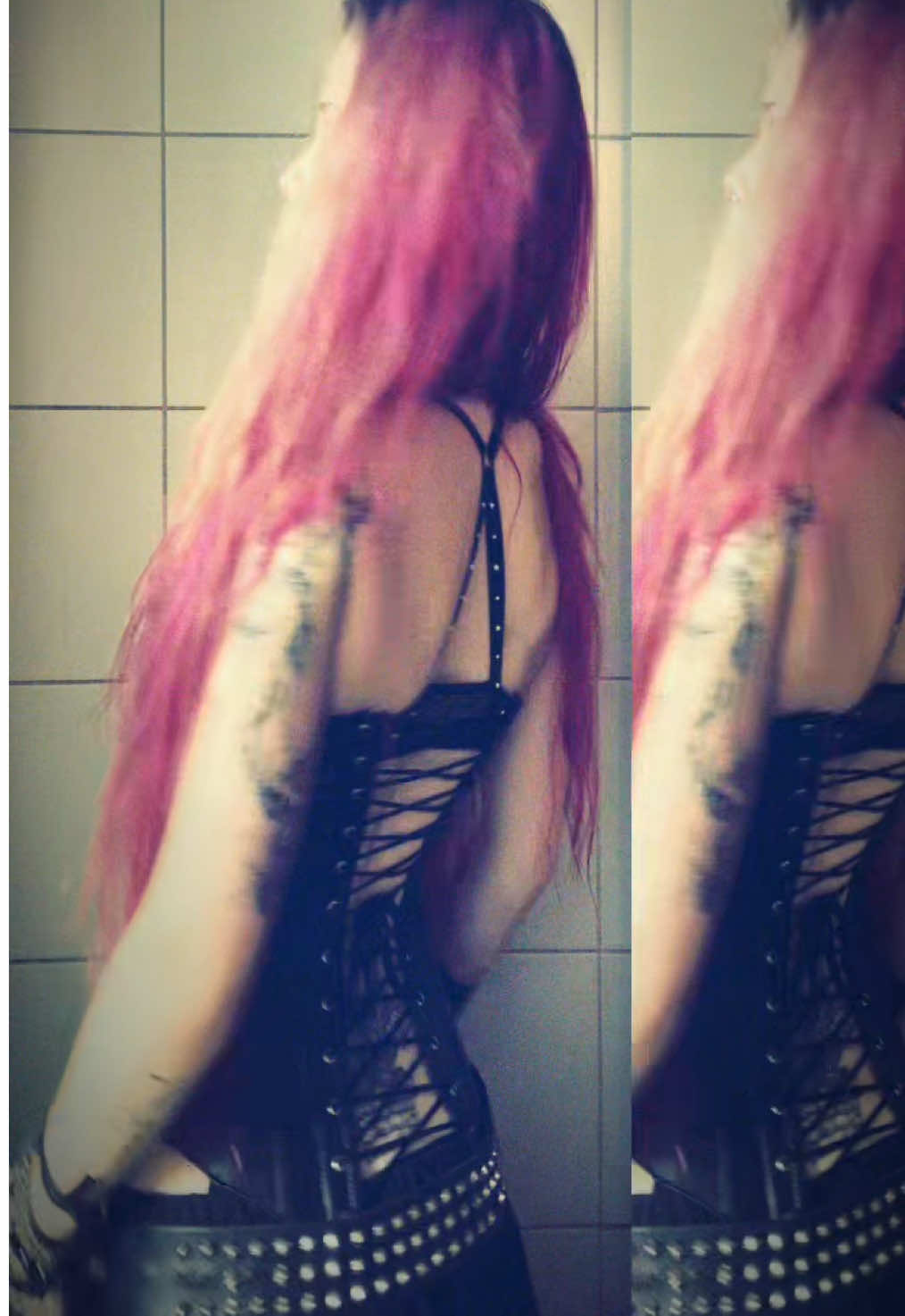 @♱