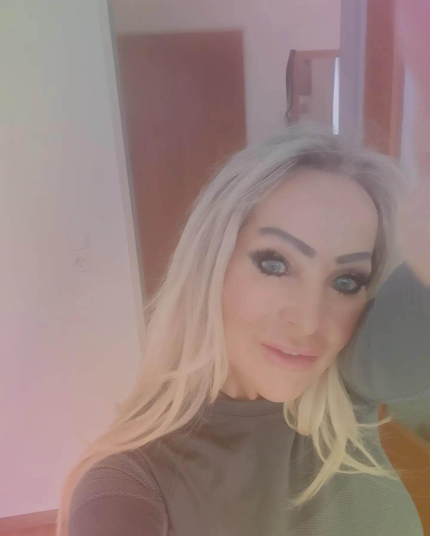 @👑 Angela💞 👑