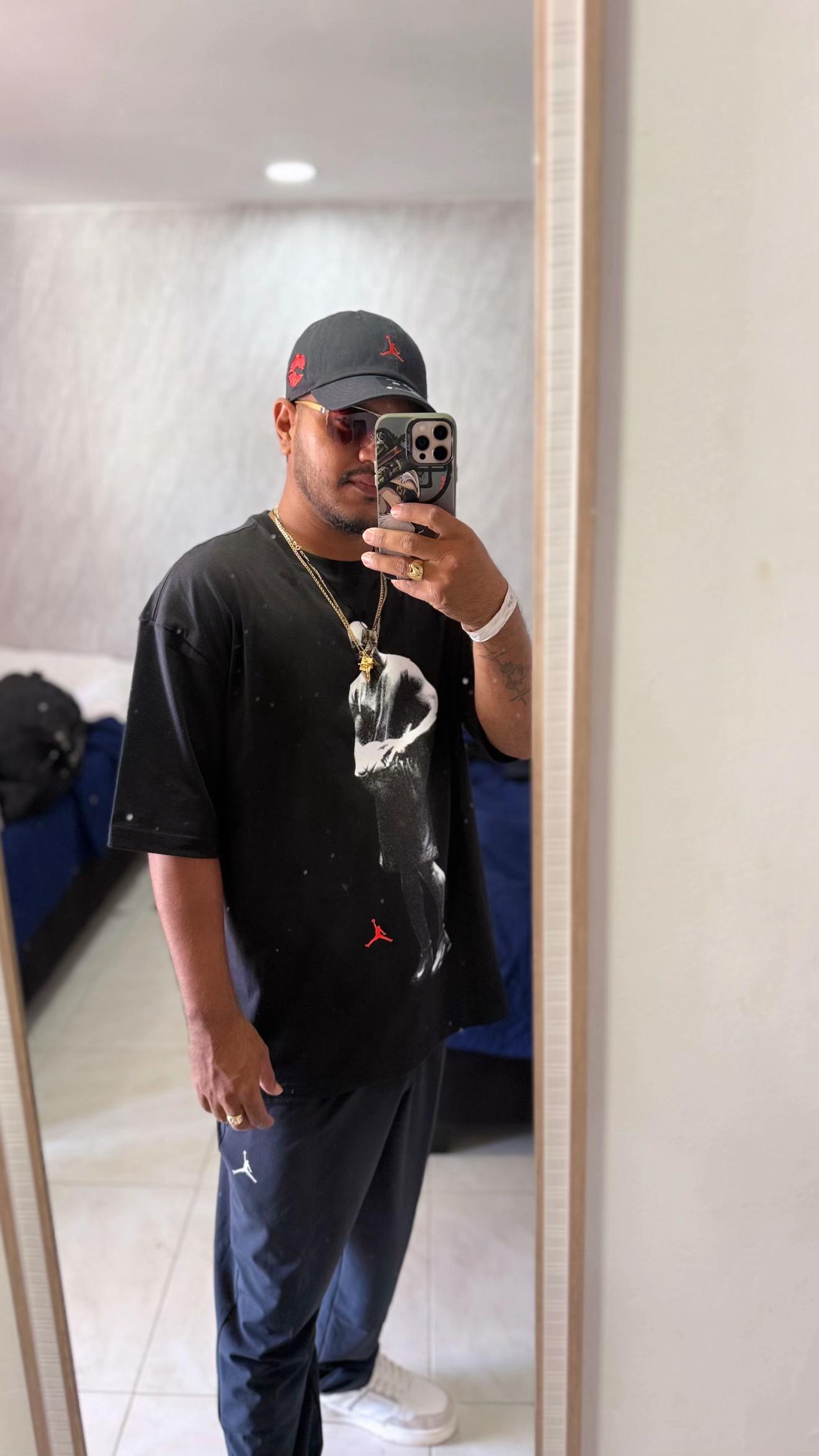 @Andresb🧃