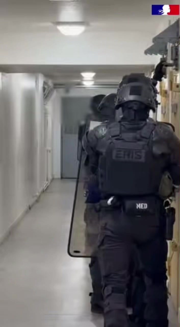 @EN DETENTION75
