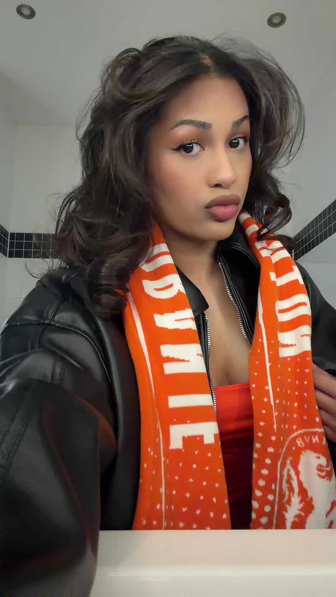 @Simrandjia