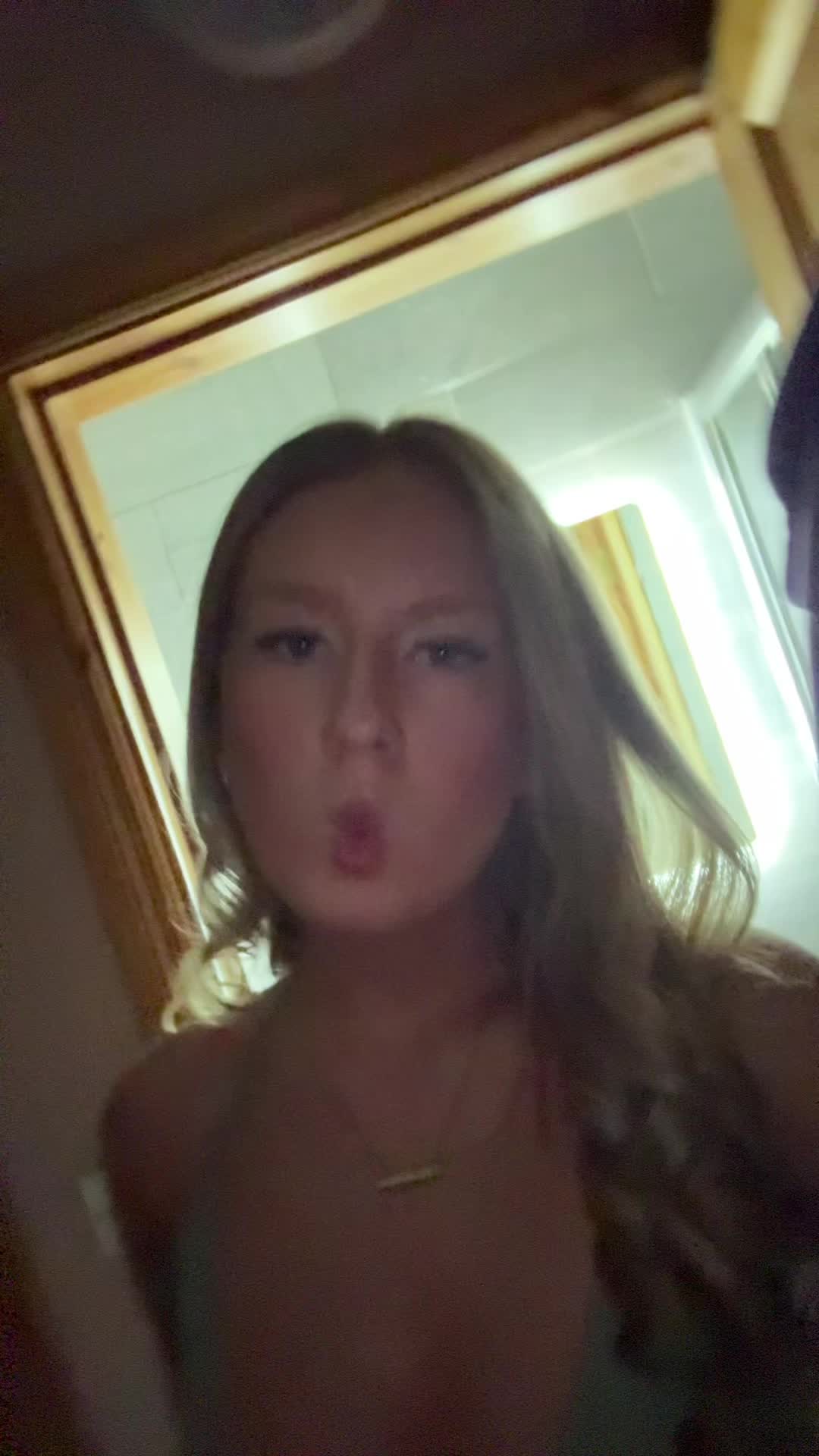@Ella