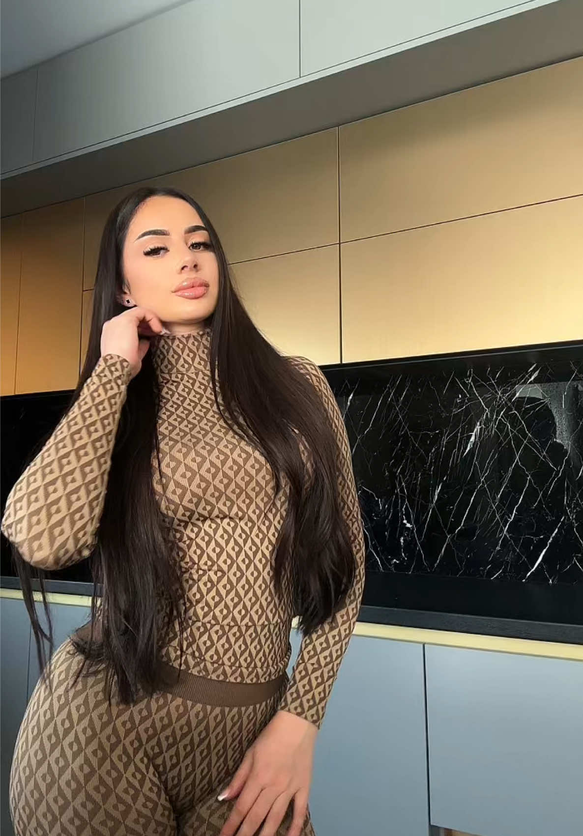 @eleniapk