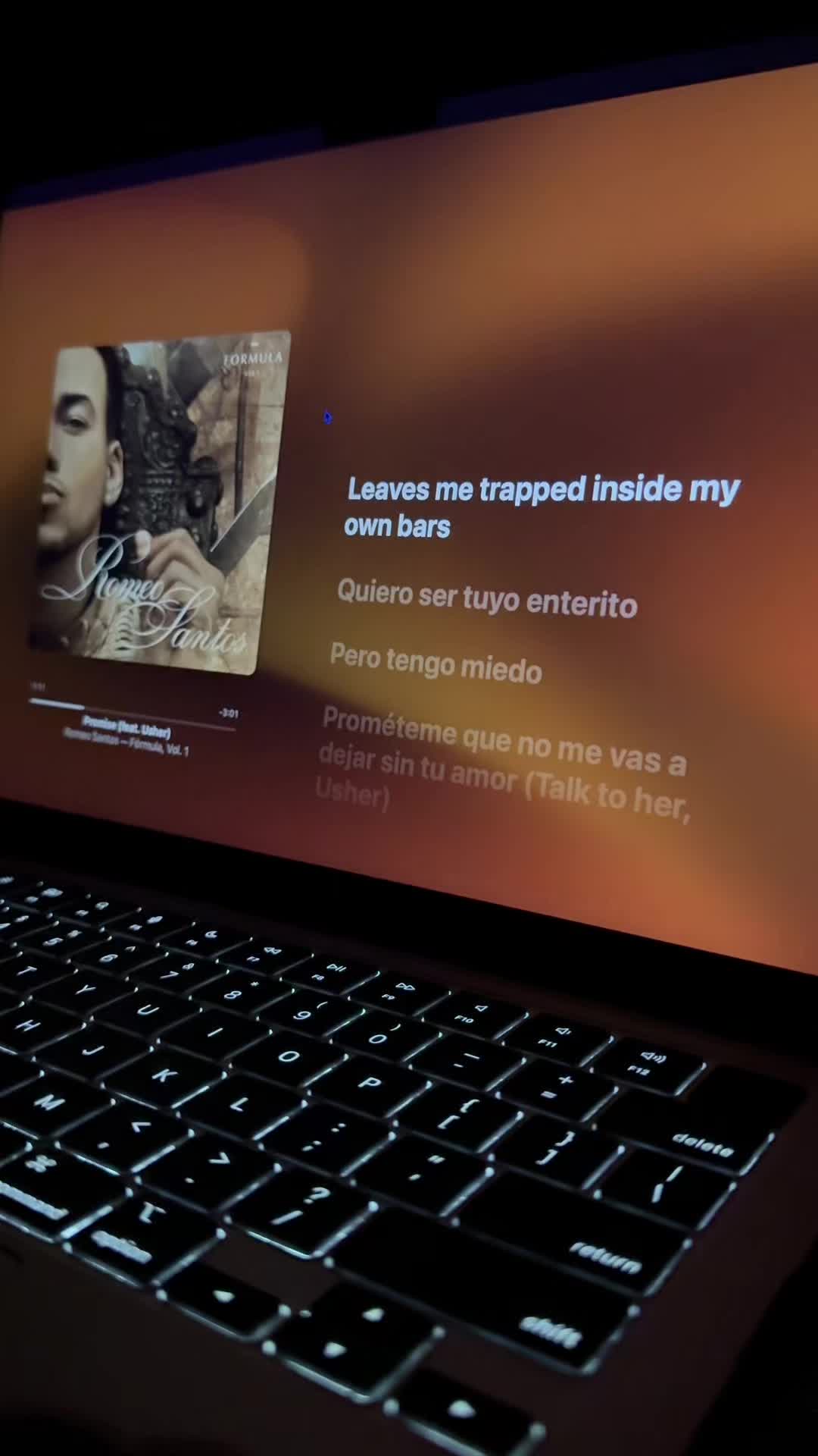 @️🎧🤍🛁