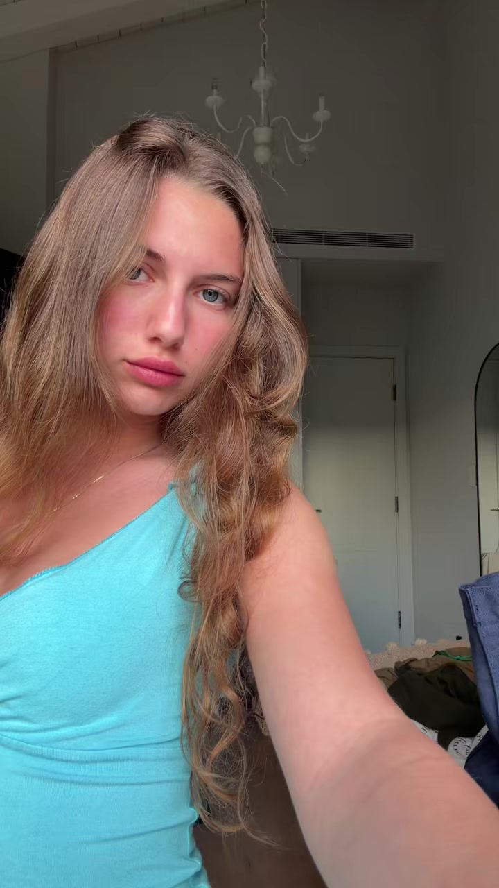 @Ella