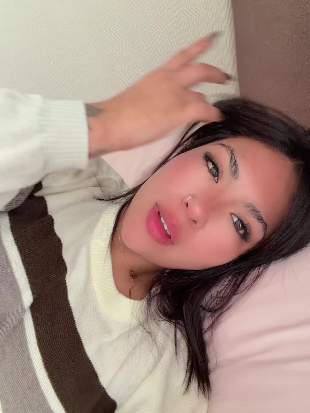 @Val🐝