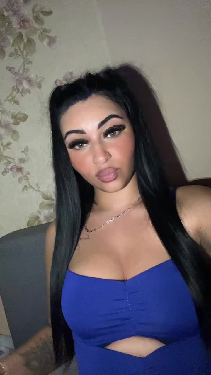 @🤫_ 𝓛𝓪𝓾𝓻𝓪𝓪_🤫