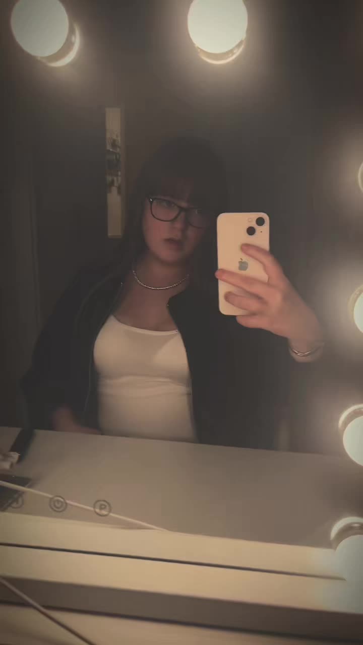 @ℒ𝒶𝒸𝒾🤍