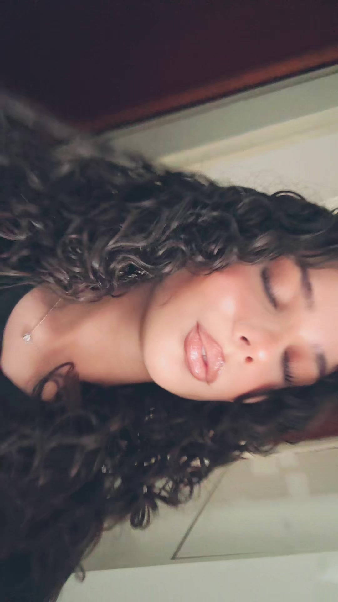 @🐰