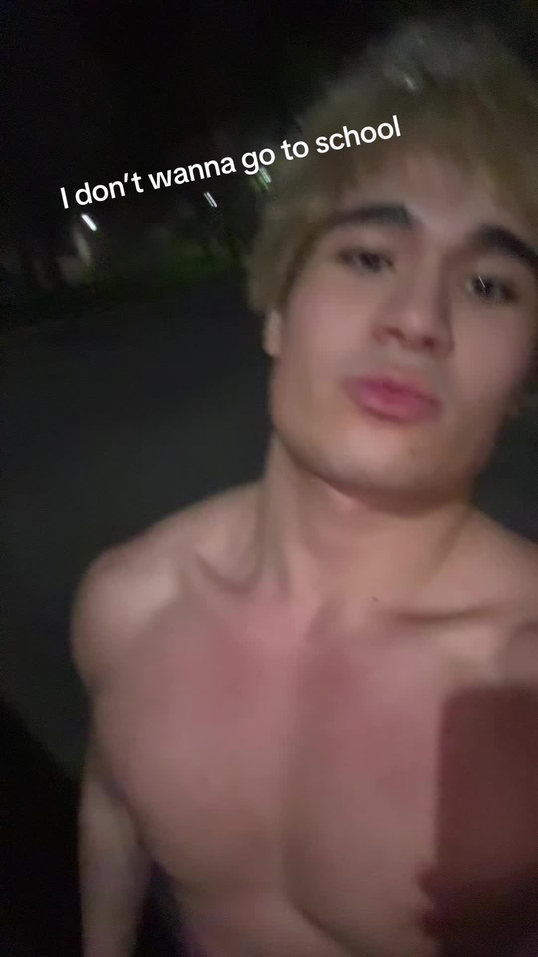 @Mo