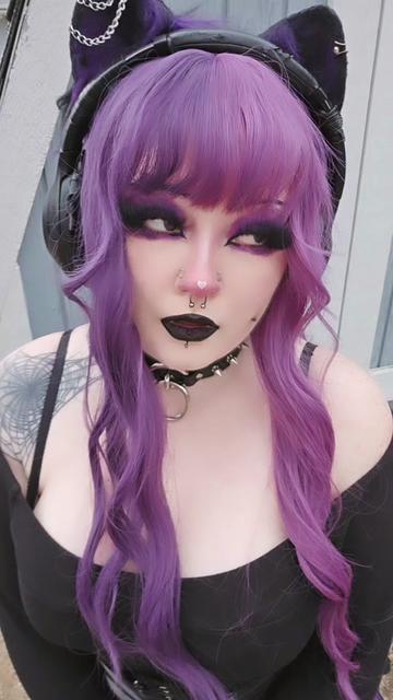 @Graveyardbabe1031