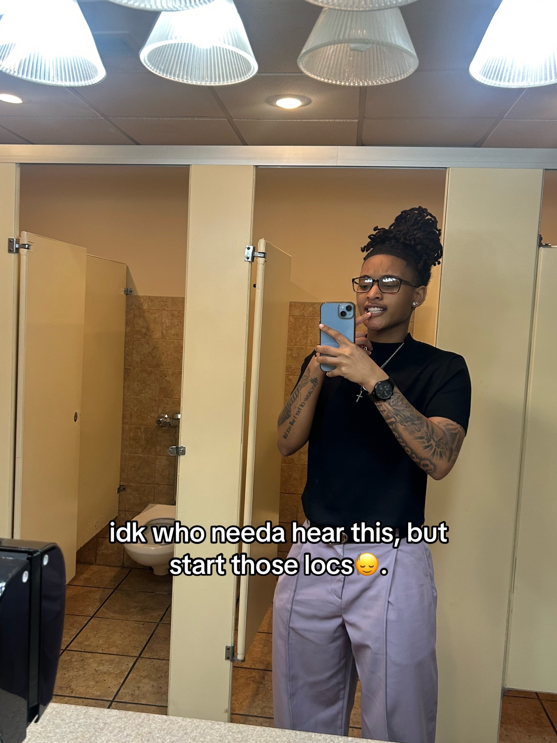 @kay🖤 .