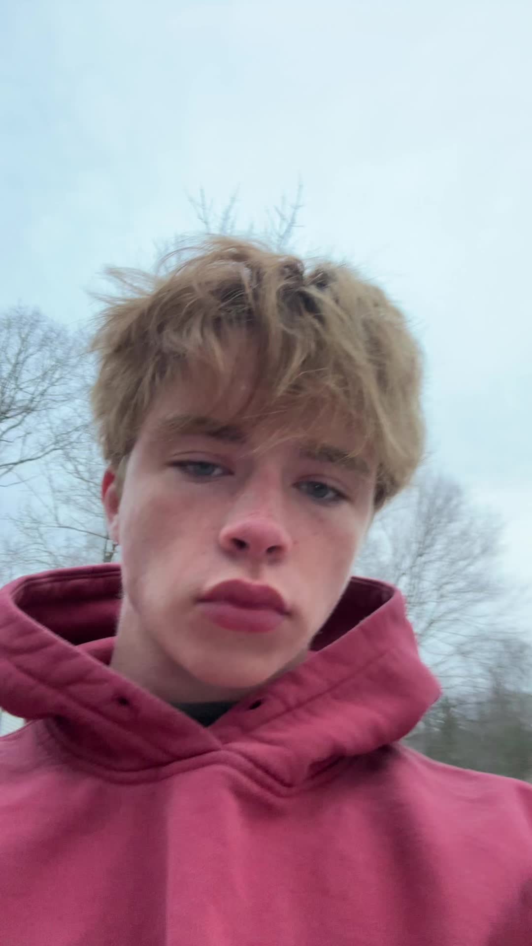 @️