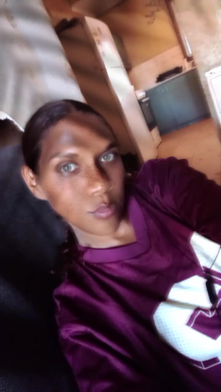 @Adoniah Kyṟ&agrave; Cox