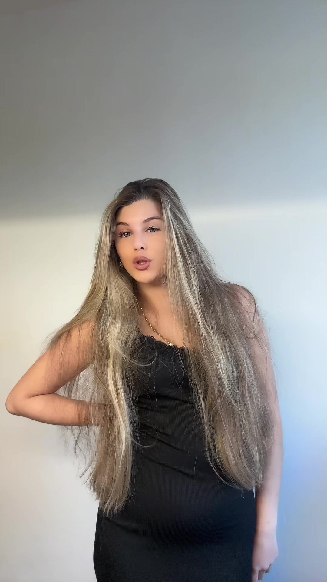 @𝒩𝒶𝓉𝒶̀𝓁𝓎𝒶 ℋℴ𝓁𝓊𝒷ℴ𝓋𝒶̀
