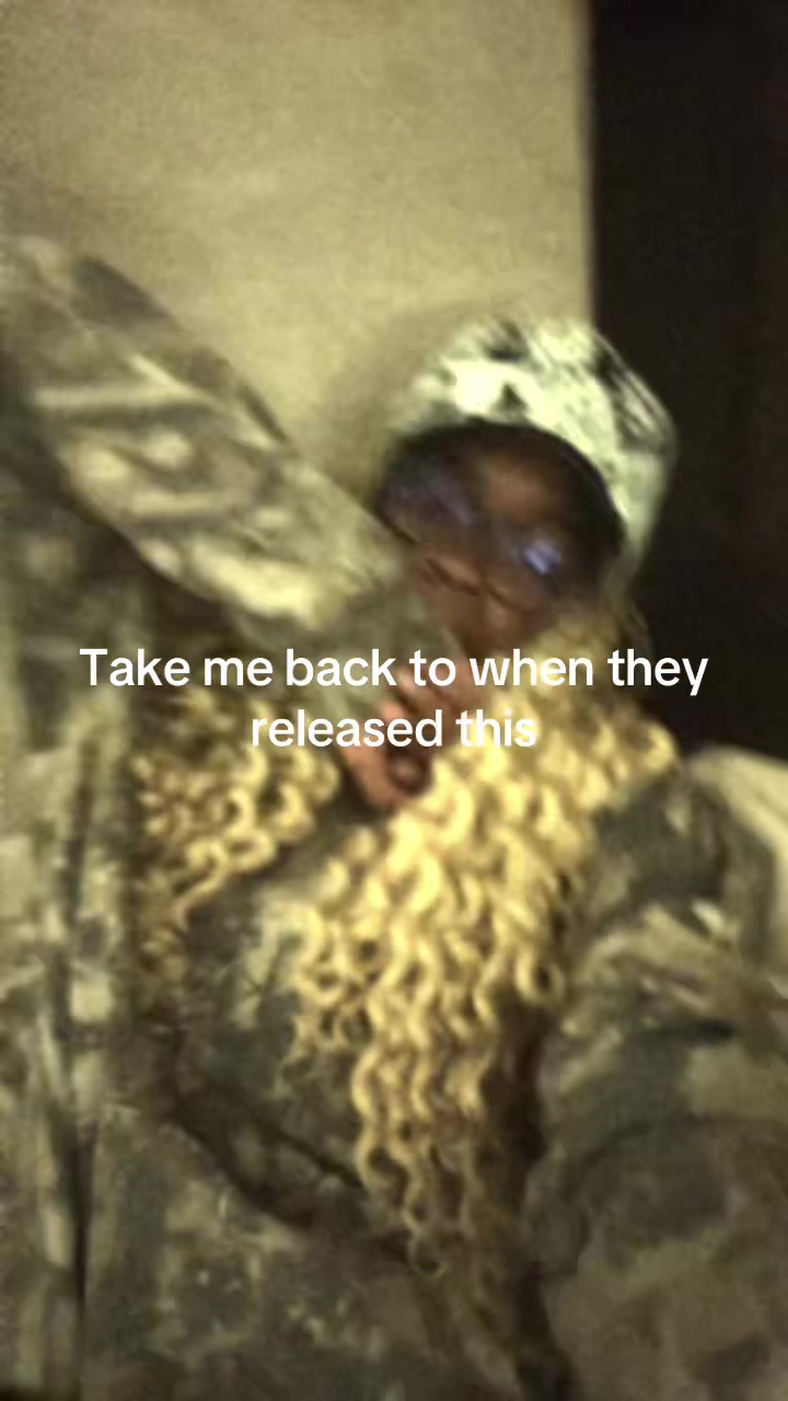 @urmomsbushy