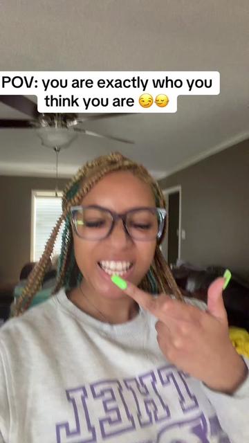 @tikomonroe