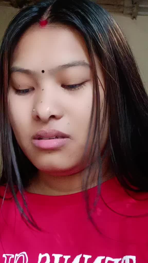 @Miss thapa 💋🤞