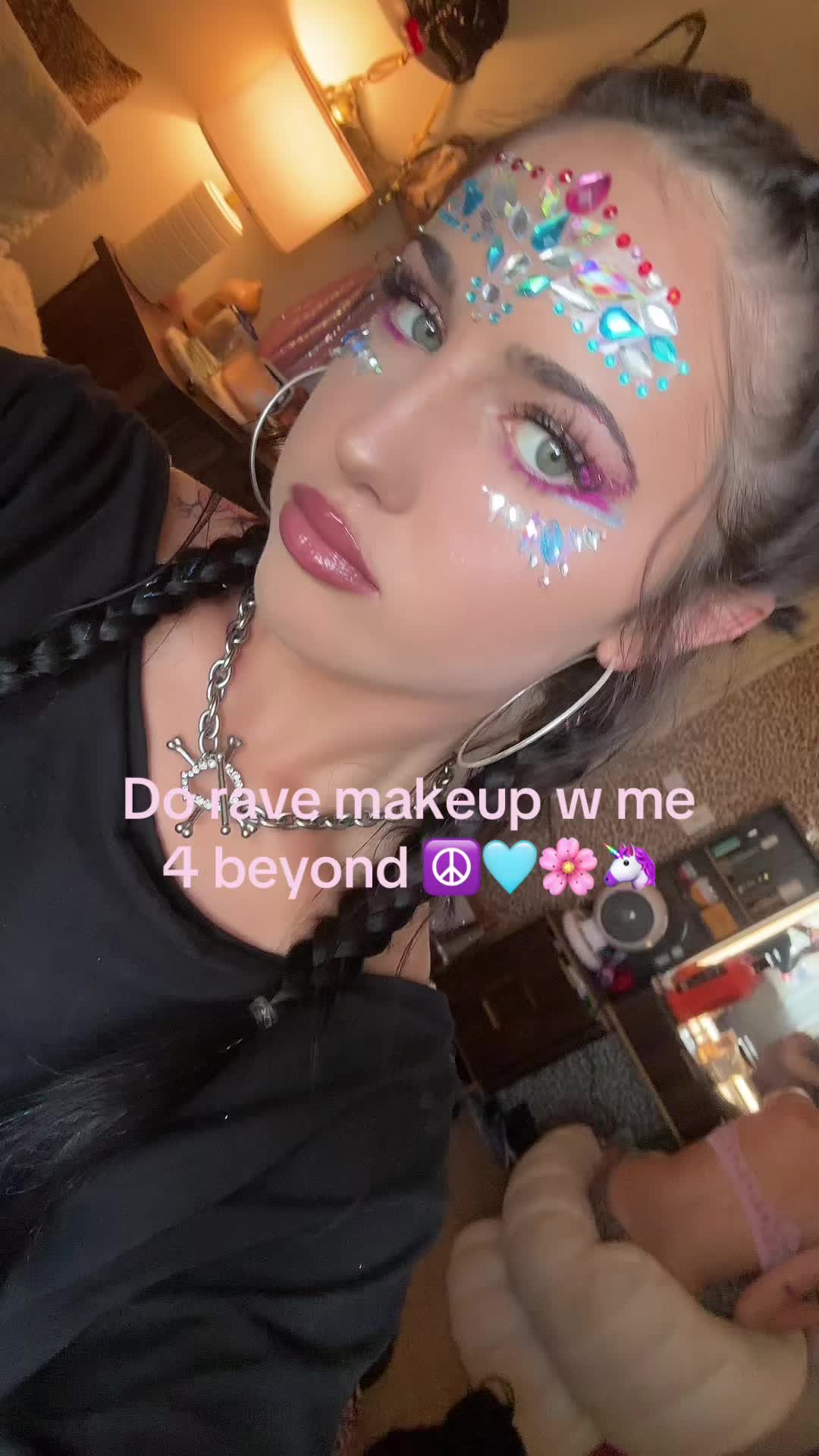 @luxalishious🦄🍭☮️🍩