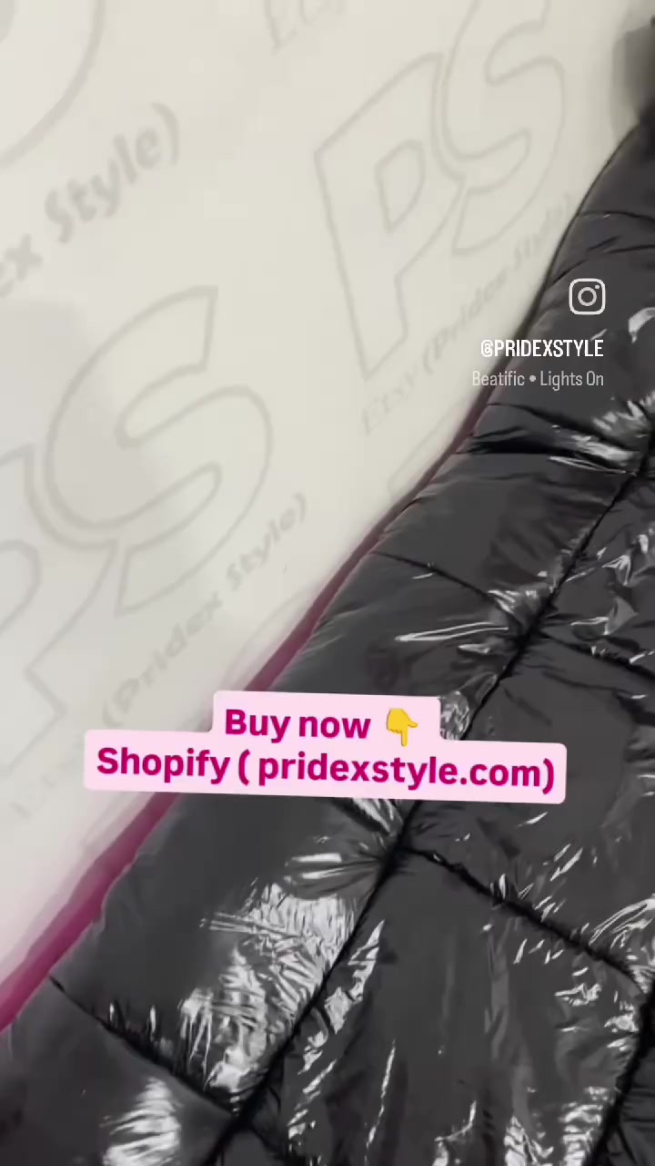 @shiny.nylon lovers