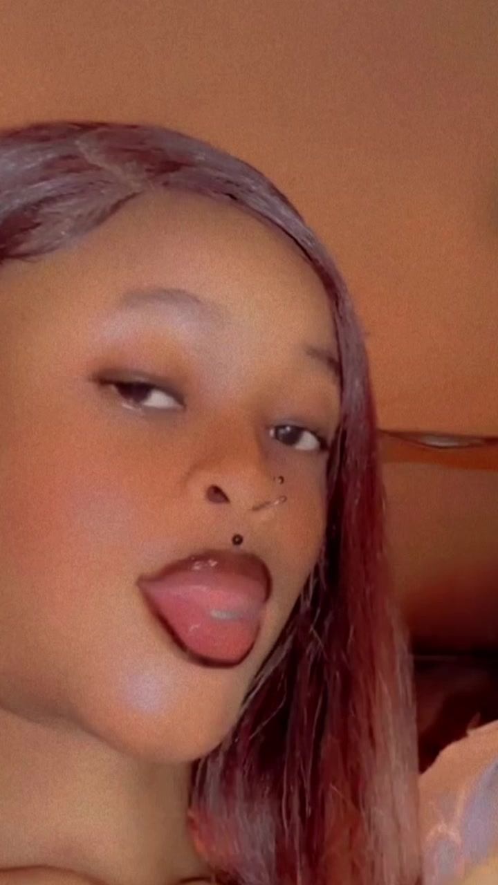 @prettyylaurakoroma