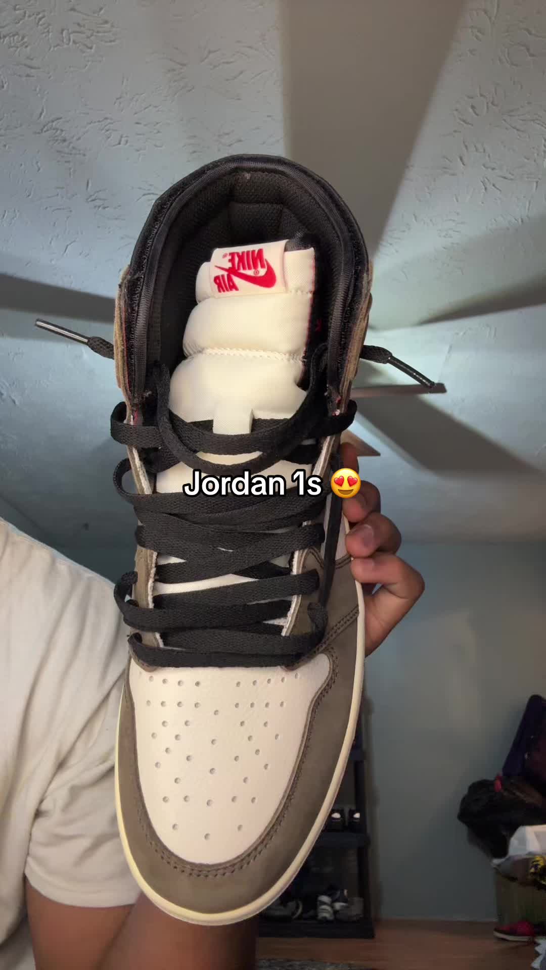 @SneakerLuverDude