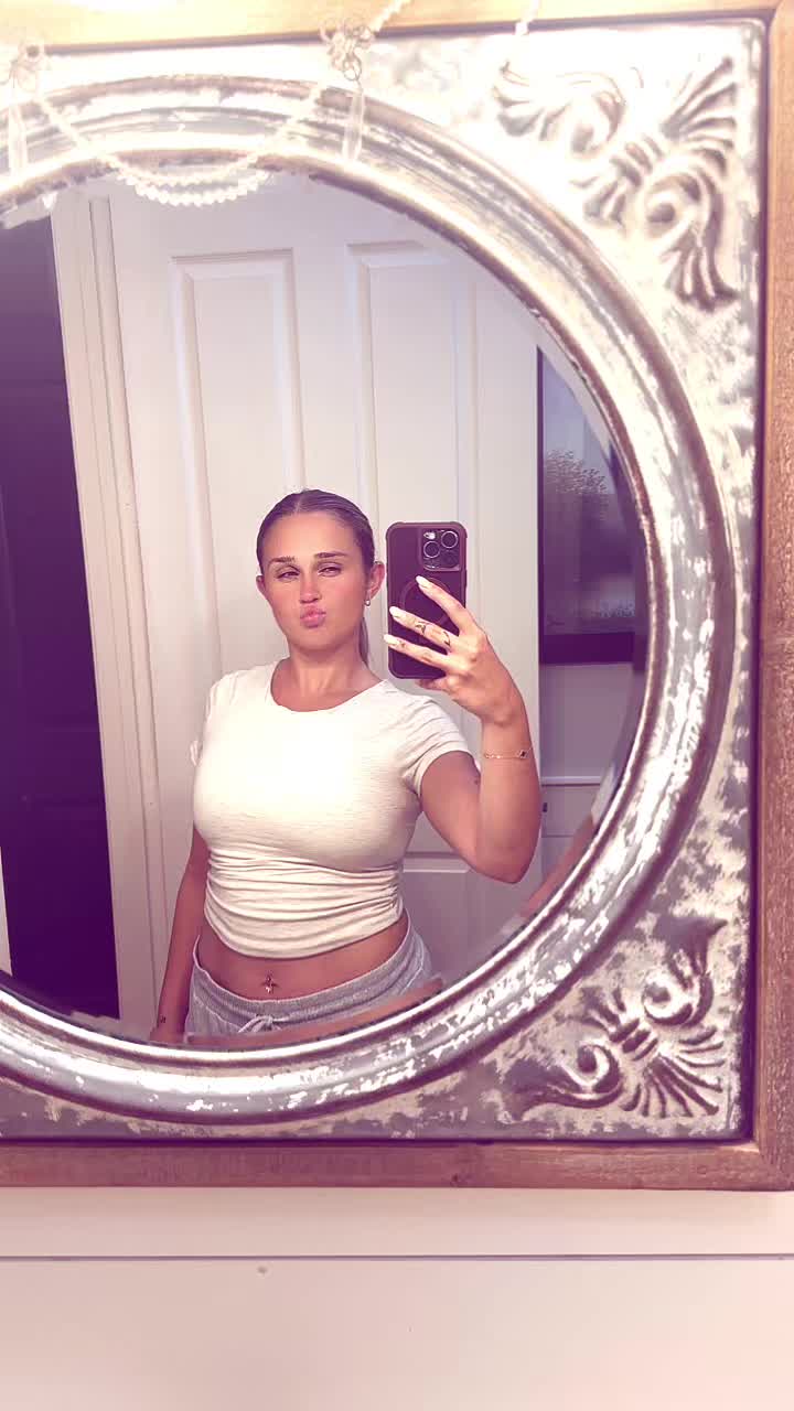 @Hannahnewberry
