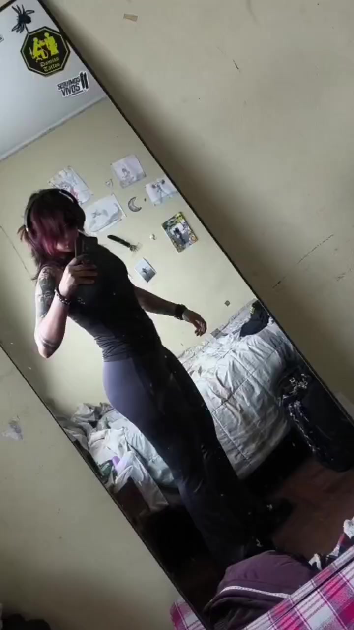 @Nath 🖤❤️