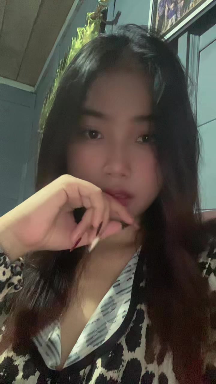 @Randompeoplee