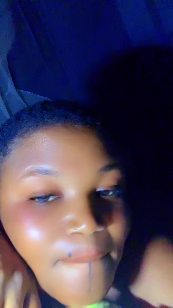 @Anikeade💕💕🥹
