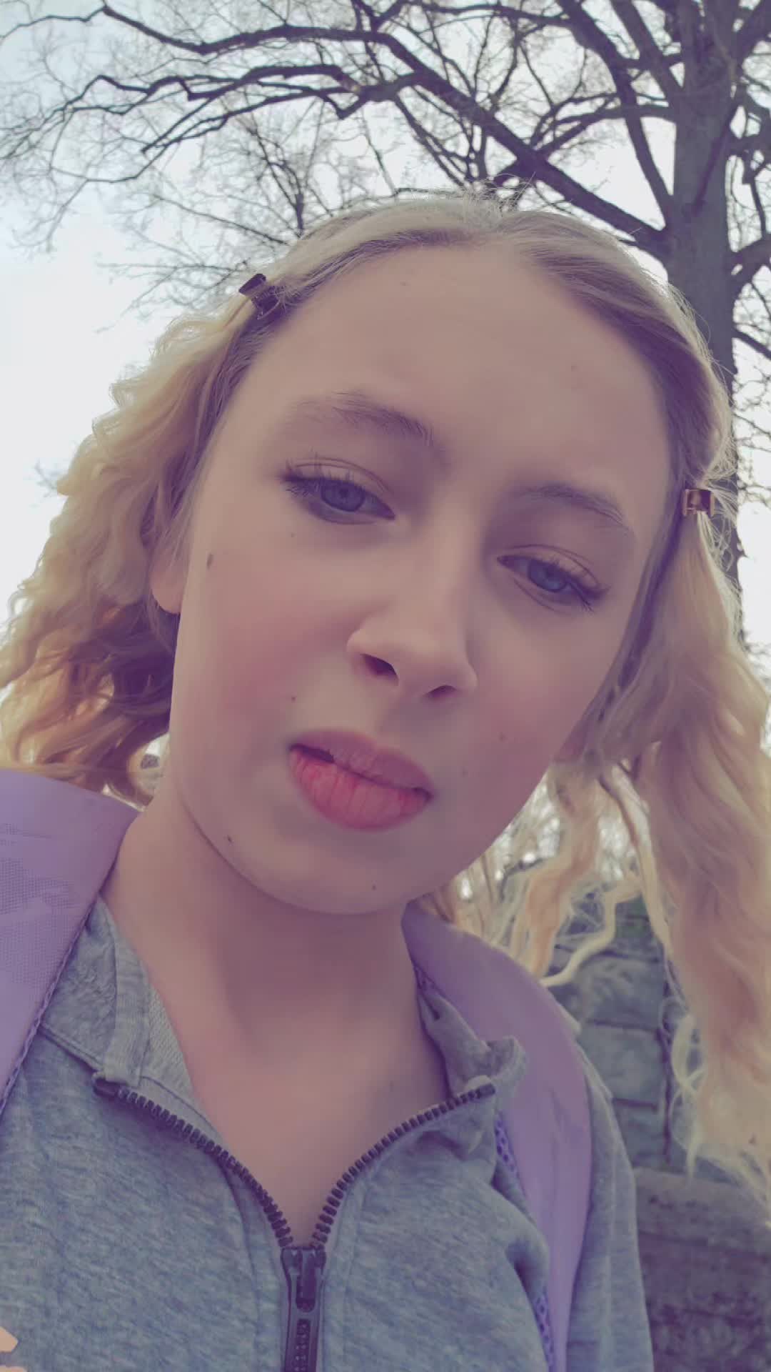 @Hexe Lilly Fee
