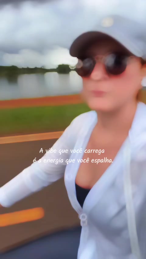@Andr&eacute;ia Jales