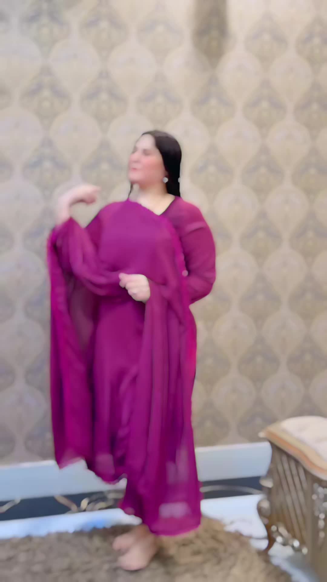 @𝗙𝗮𝗿𝘄𝗮 𝗾𝘂𝗲𝗲𝗻 👑
