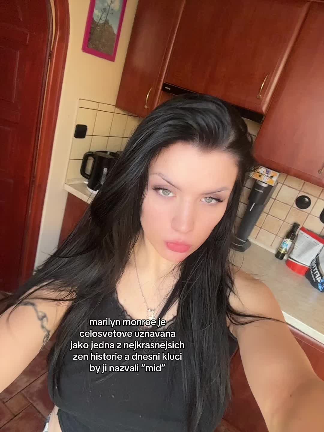 @𝕷𝖎𝖓𝖉𝖚𝖘