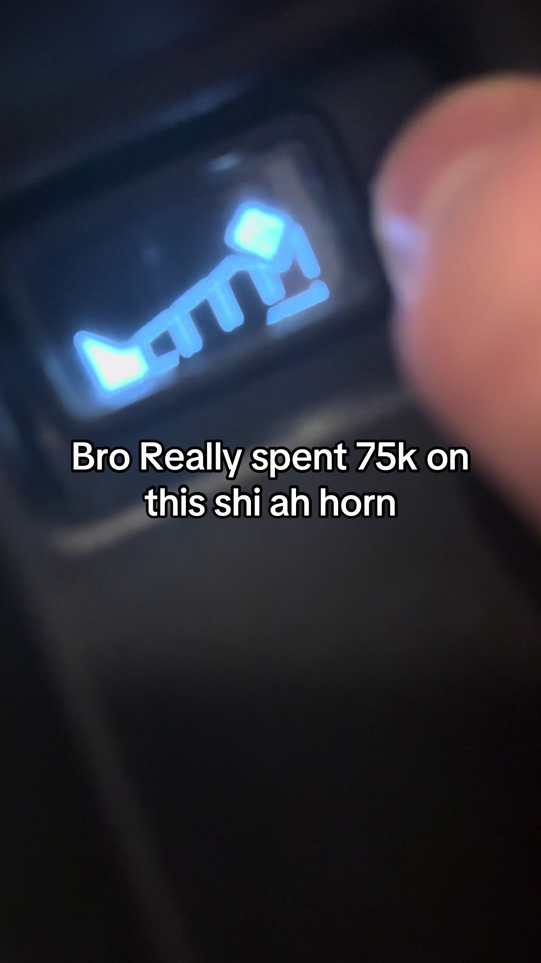 @Elias