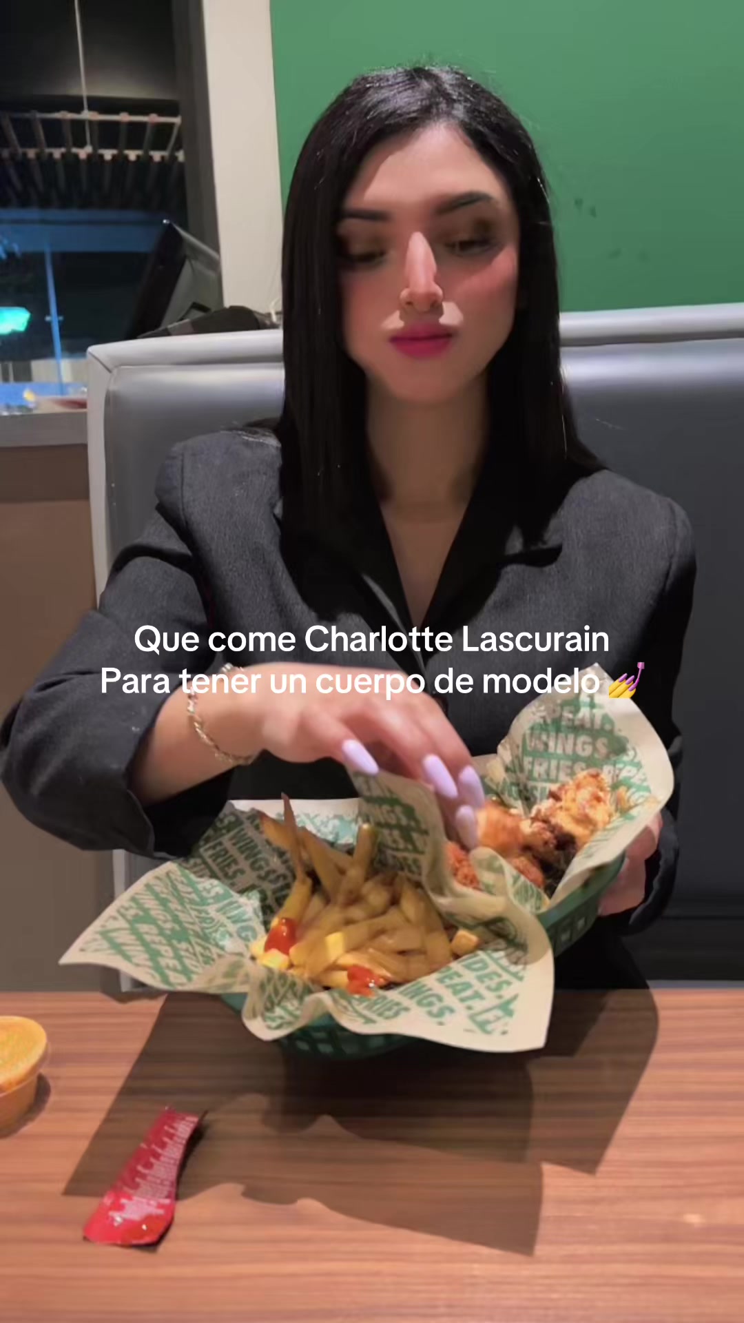 @Charlotte Lascurain
