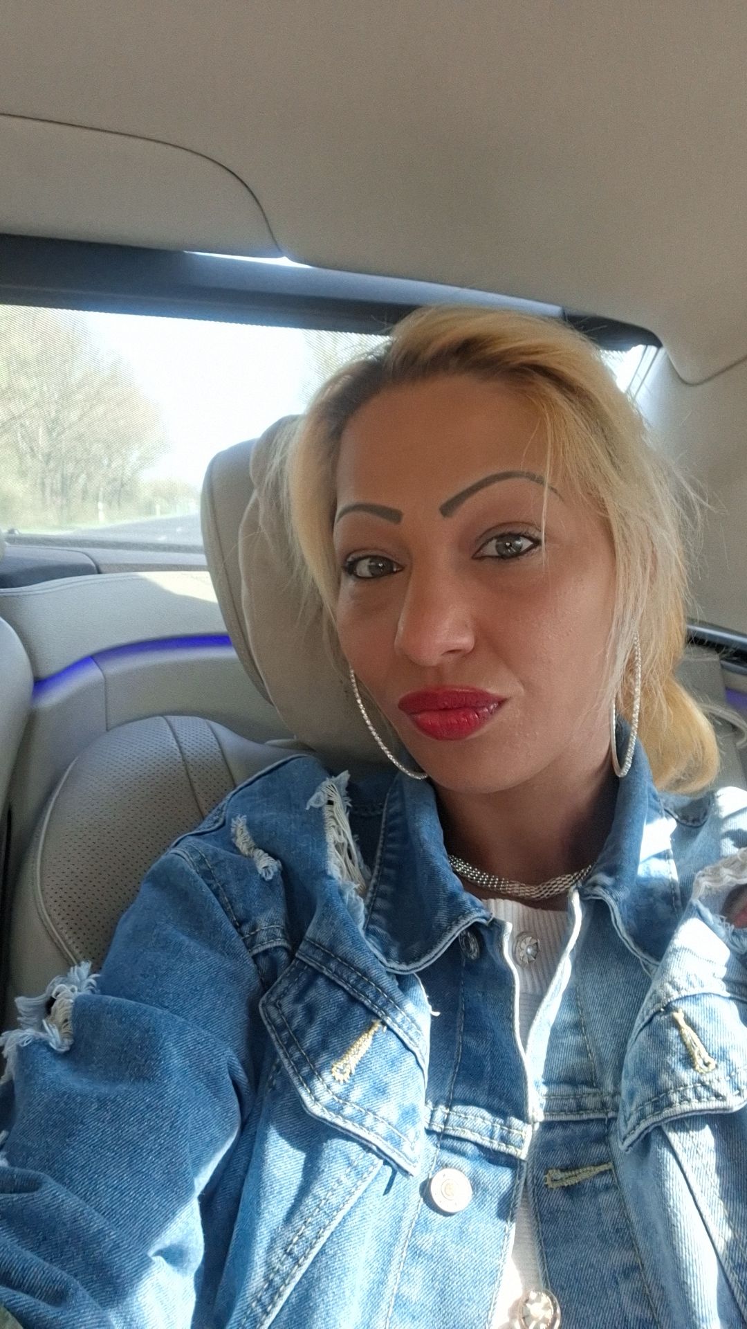 @Romanii Shej Nikoletta