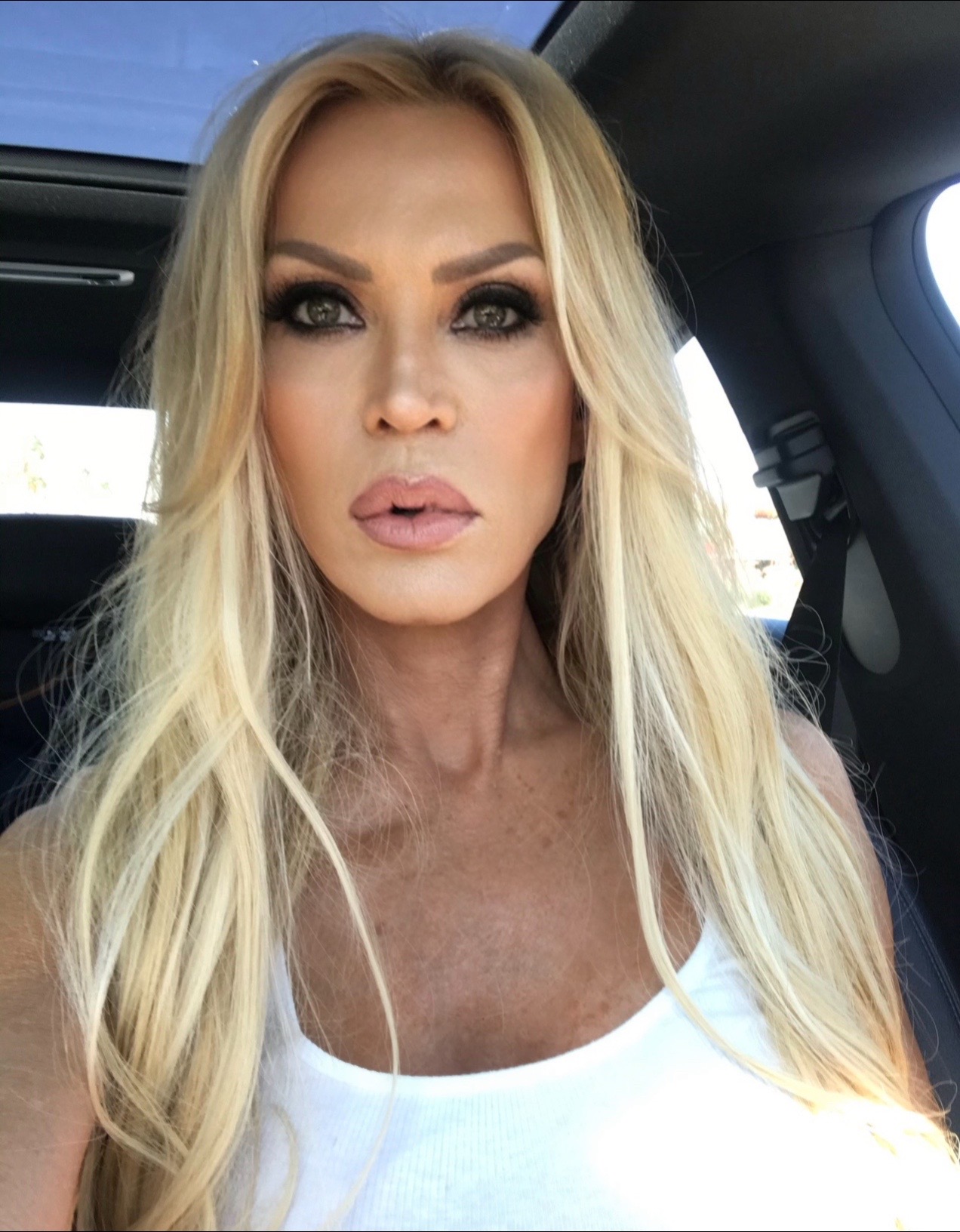 @Amber Lynn&reg;️