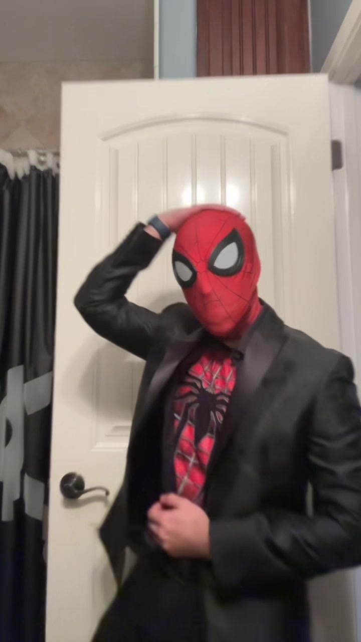 @Mr. 956