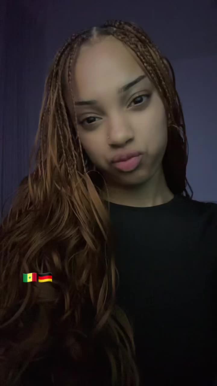 @A&iuml;cha.akss