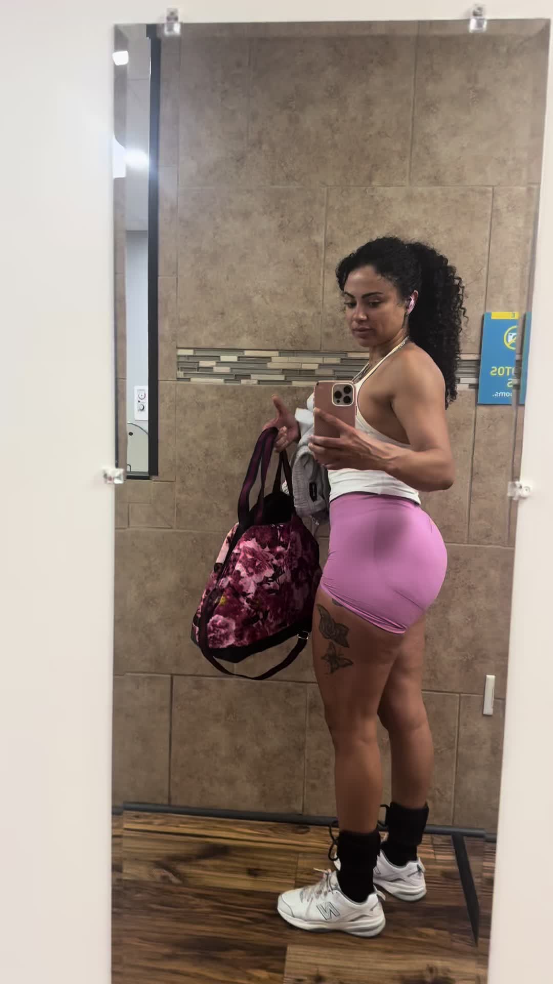@desicurves