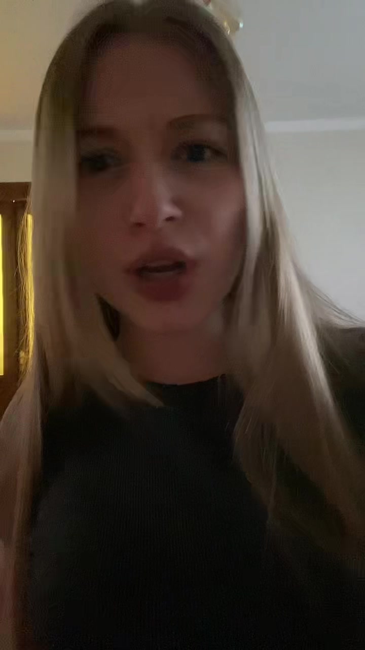 @пупс<𝟑