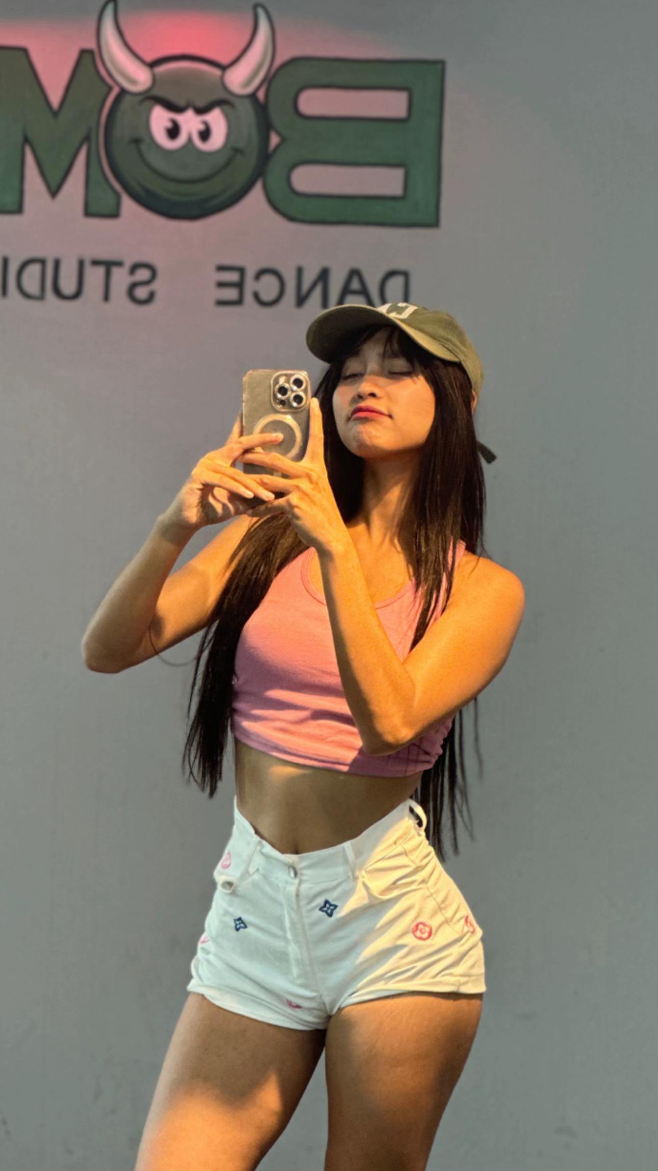 @ShoonLaeLaeNaing💚