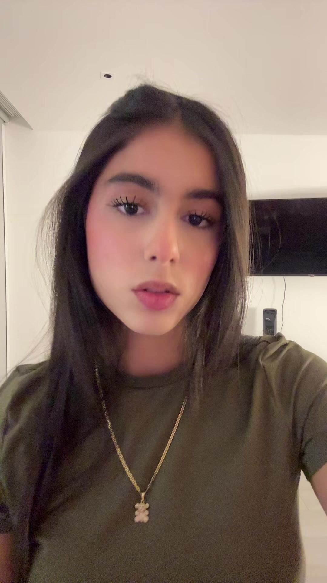 @majoayala.147