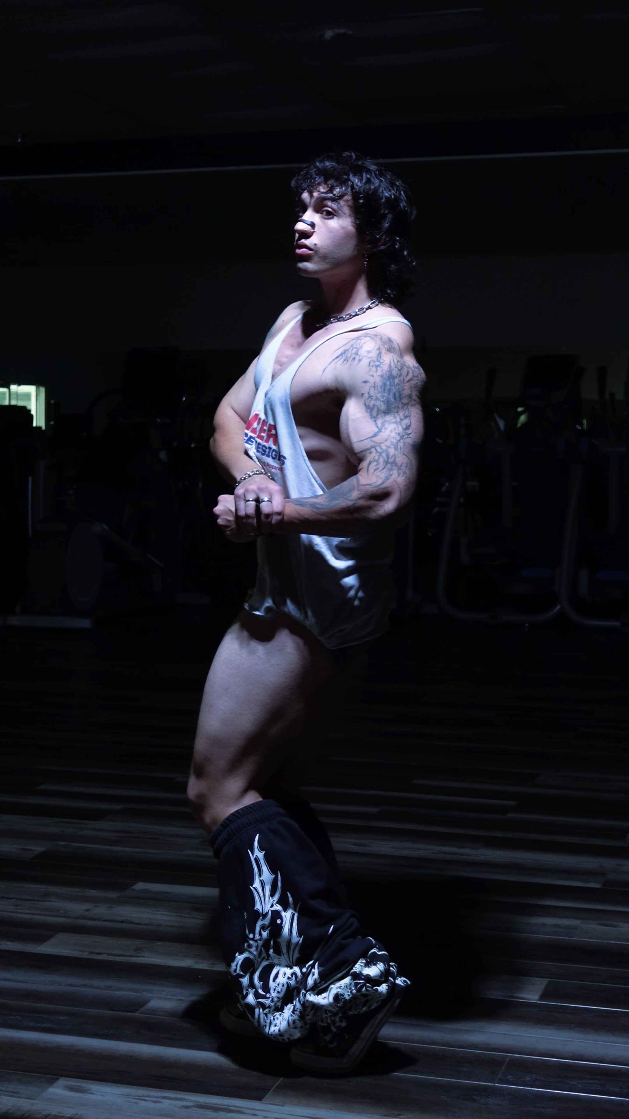 @julianghoulian_