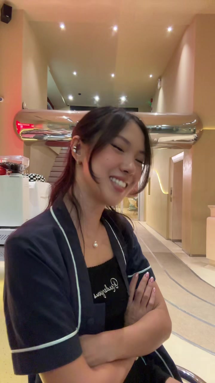 @TheAleHang