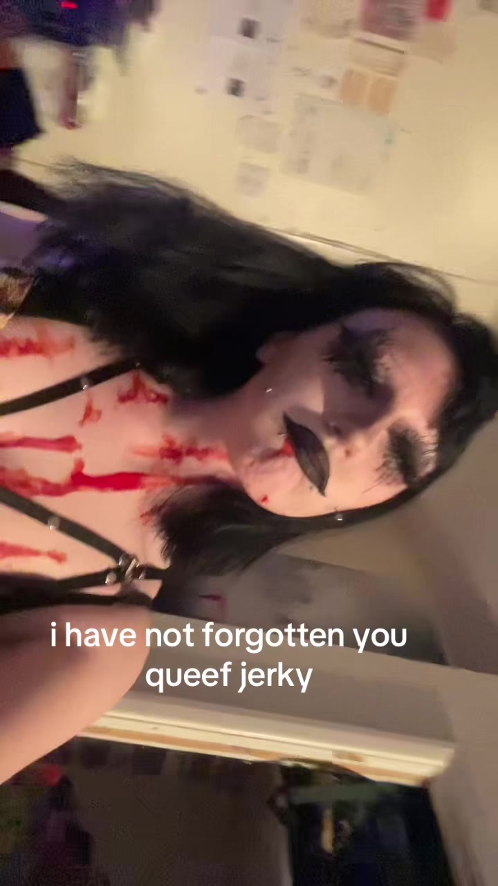 @<3