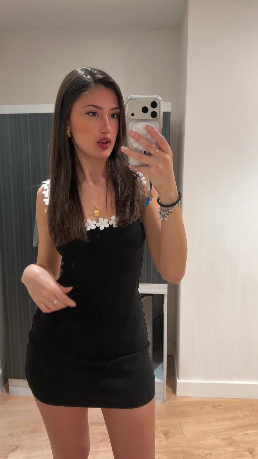 @Zoesimoninii