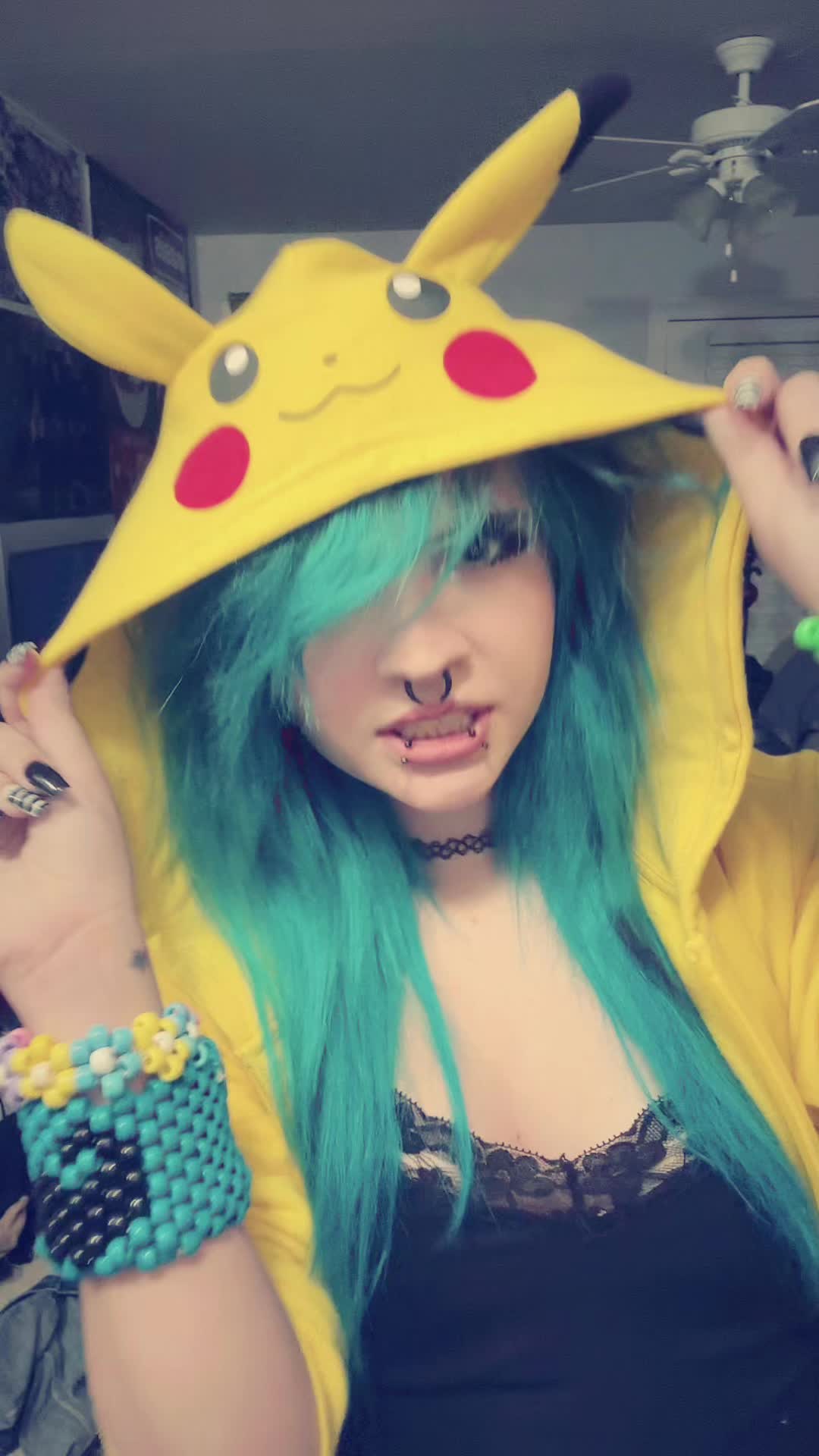 @blushingzombiebabe
