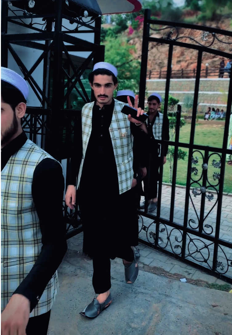 @👑 𝐊𝐈𝐍𝐆 𝐎̰𝐅̰  ۔اورکزئ 👑